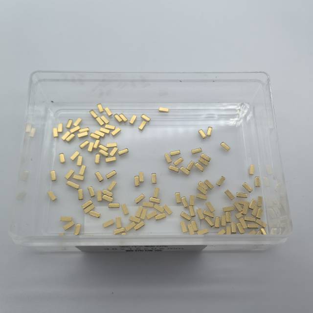 3.8×1.6×0.6mm 图 4