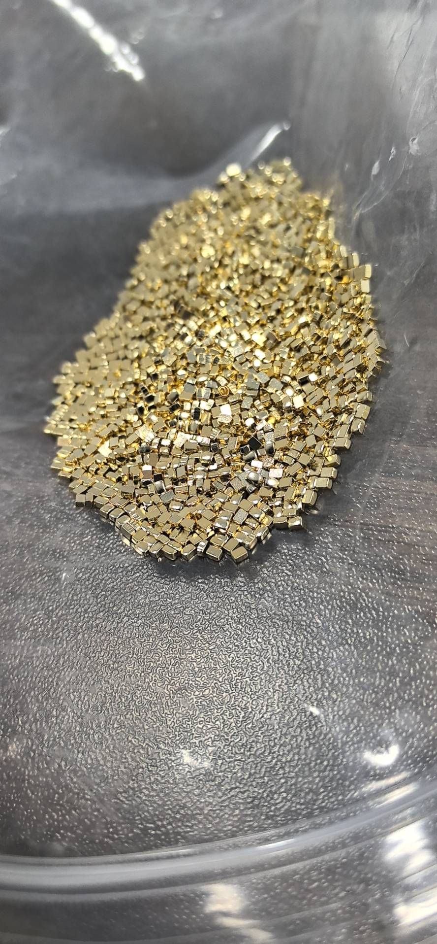 1.8×1.3×1mm 图 2