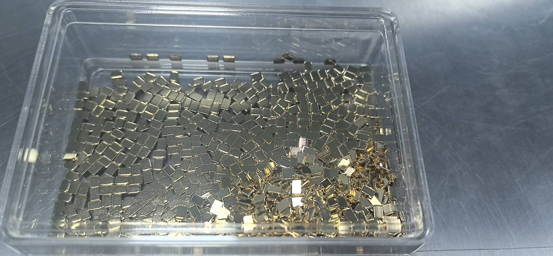 3.2×2.2×0.6mm 产品图